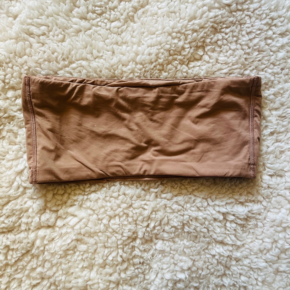 SKIMS Bandeau Strapless Bra Size Medium - Picture 3 of 5